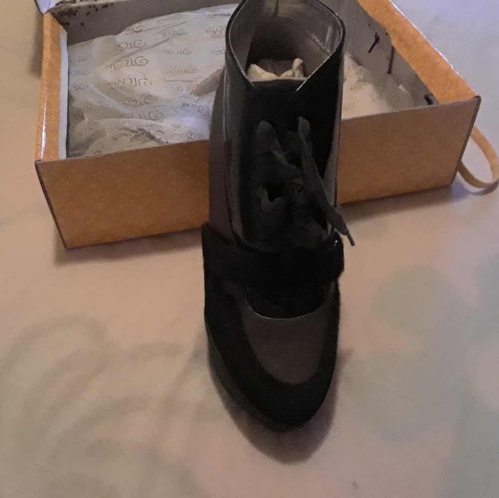 Boots - Picture 2 of 2